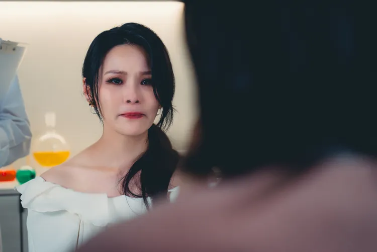 周蕙在《感性生物》MV中，有濃厚情緒戲。群石國際提供