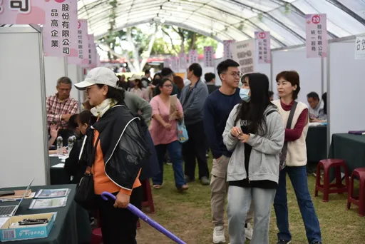 年後轉職潮！大型徵才活動搬到戶外　雲林古坑綠色隧道登場