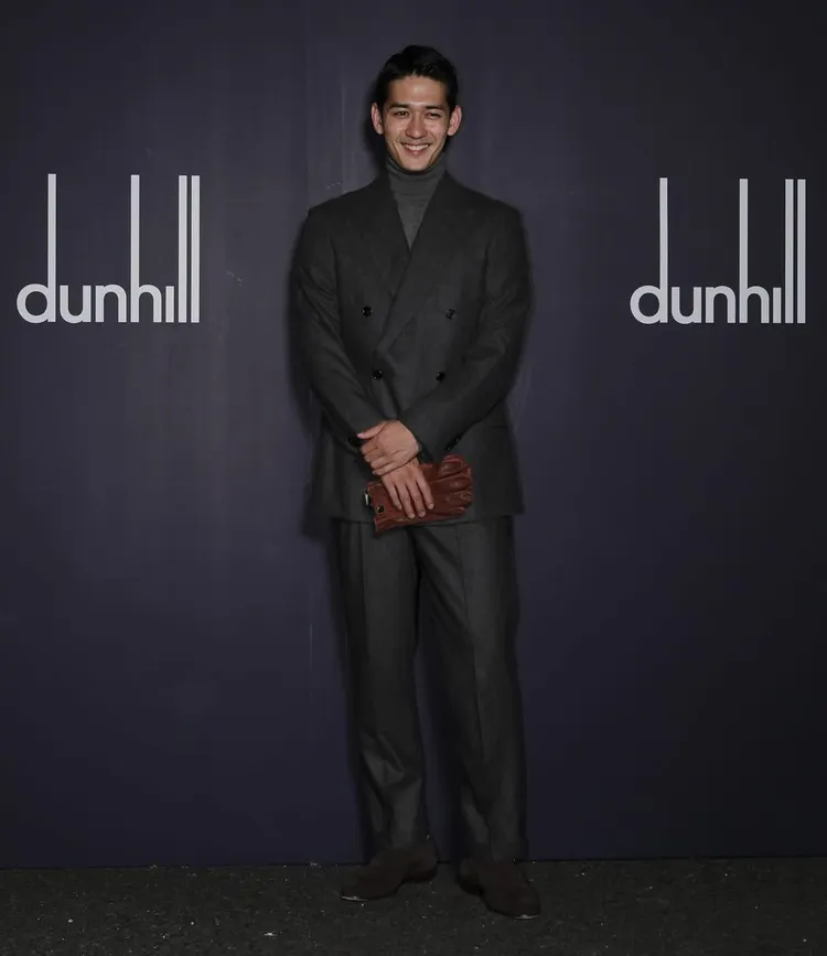 淺野啓介身兼模特兒和攝影師。翻攝IG