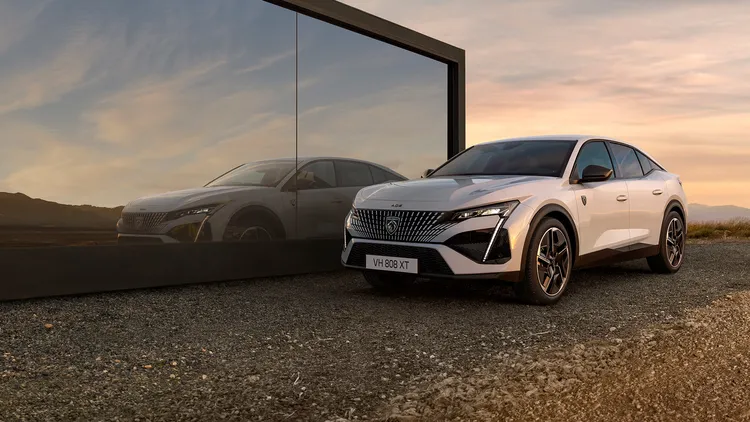 408 GT Premium FOCAL車型建議售價140.8萬元起。原廠照片