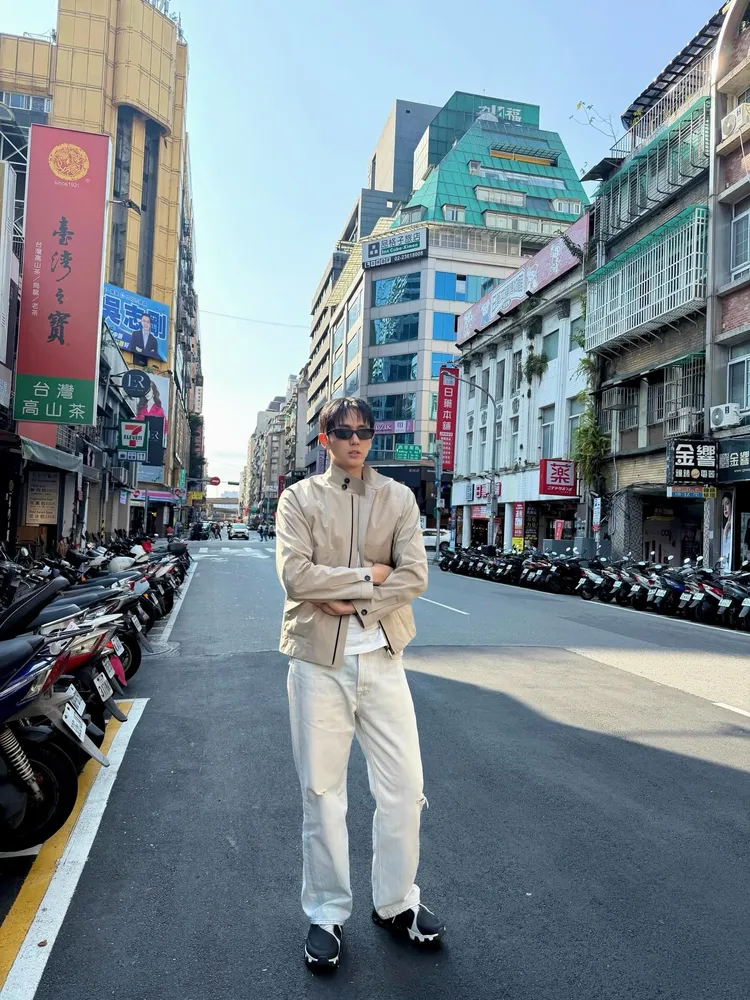 林瑟雍來台先去逛西門町，透露有先用ChatGPT問景點。翻攝林瑟雍IG