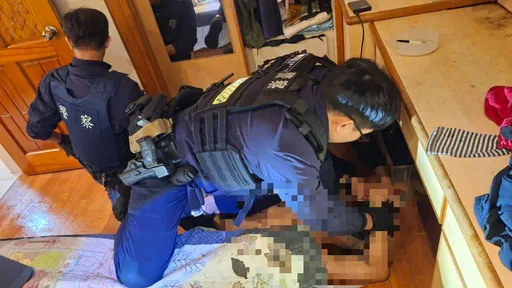 北市民宅火警　竟是逆子毆打71歲老母...強奪手機點火