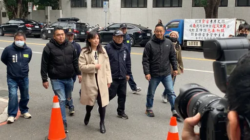 高虹安復職後首出庭！「論文門」再戰資策會　今進行辯論終結