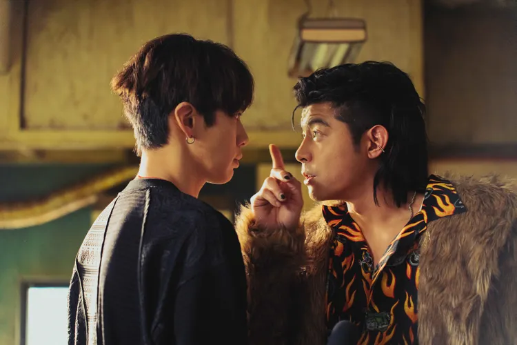 柯震東當乩身狂接鬼差事，不爽直嗆三太子王柏傑。Netflix提供