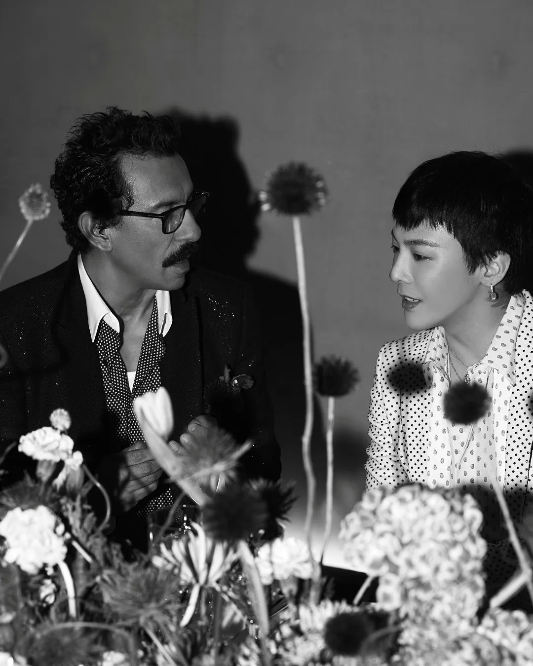 GD（右）與TOM FORD創意總監Haider Ackermann。翻攝IG