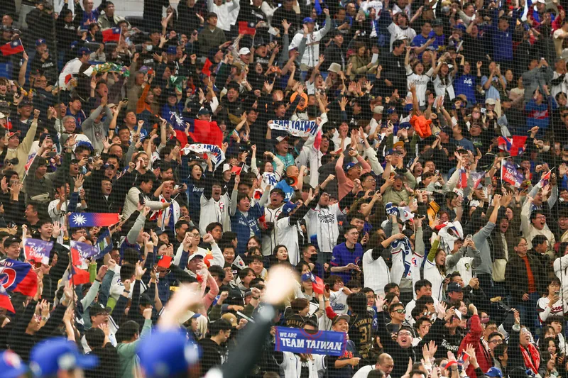 球迷熱情加油。中央社