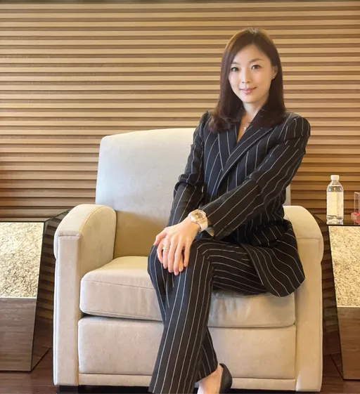 「最強小三」劉怡萱被爆有過一段婚姻　前夫身分曝光家世顯赫