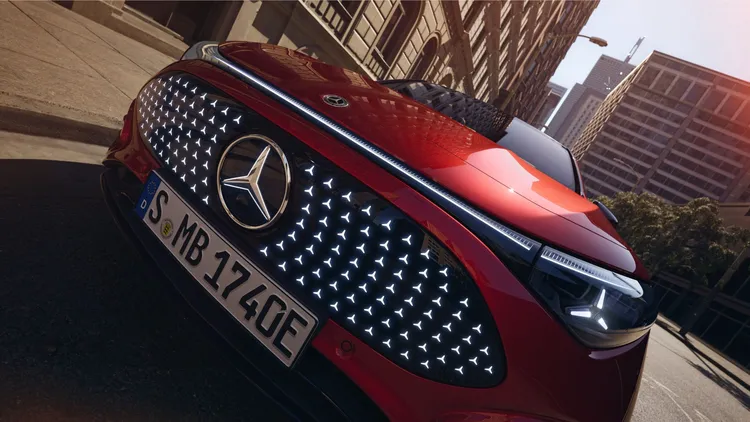 全新CLA將採用Mercedes-Benz新世代MMA platform，以純電動力為開發主軸，並同時支援燃油動力配置。業者提供