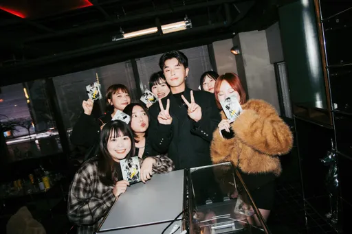 HowZ才認愛袁惟仁超正女兒　怒摔手機嚇壞路人