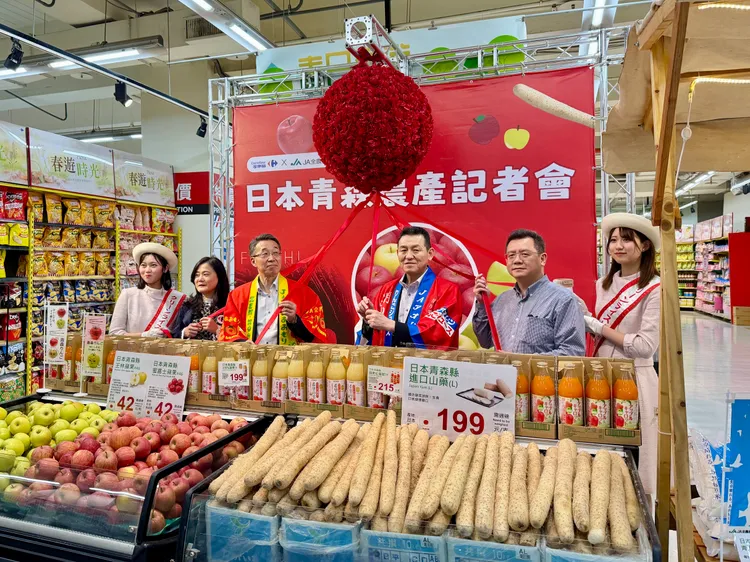 家樂福今（17日）舉辦「日本青森農產推廣記者會」。莊偉祺攝