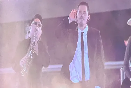 直擊｜《咒術迴戰》樂團來了！ALI高雄嗑涼麵暖唸中文信「台灣是好朋友」