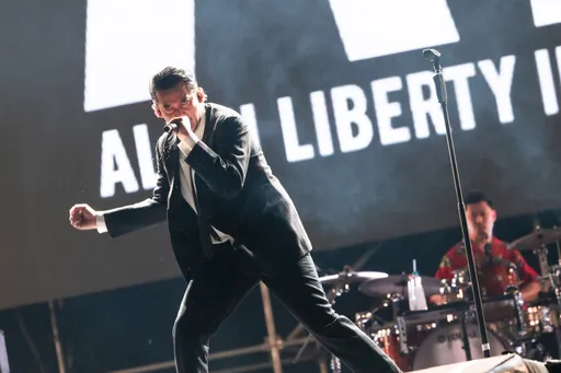 直擊｜《咒術迴戰》樂團來了！ALI高雄嗑涼麵暖唸中文信「台灣是好朋友」