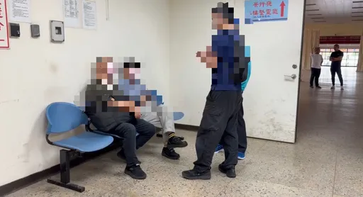 疑壓異物倒地騎士遭輾身亡...兒子是警察　接噩耗時還在執勤