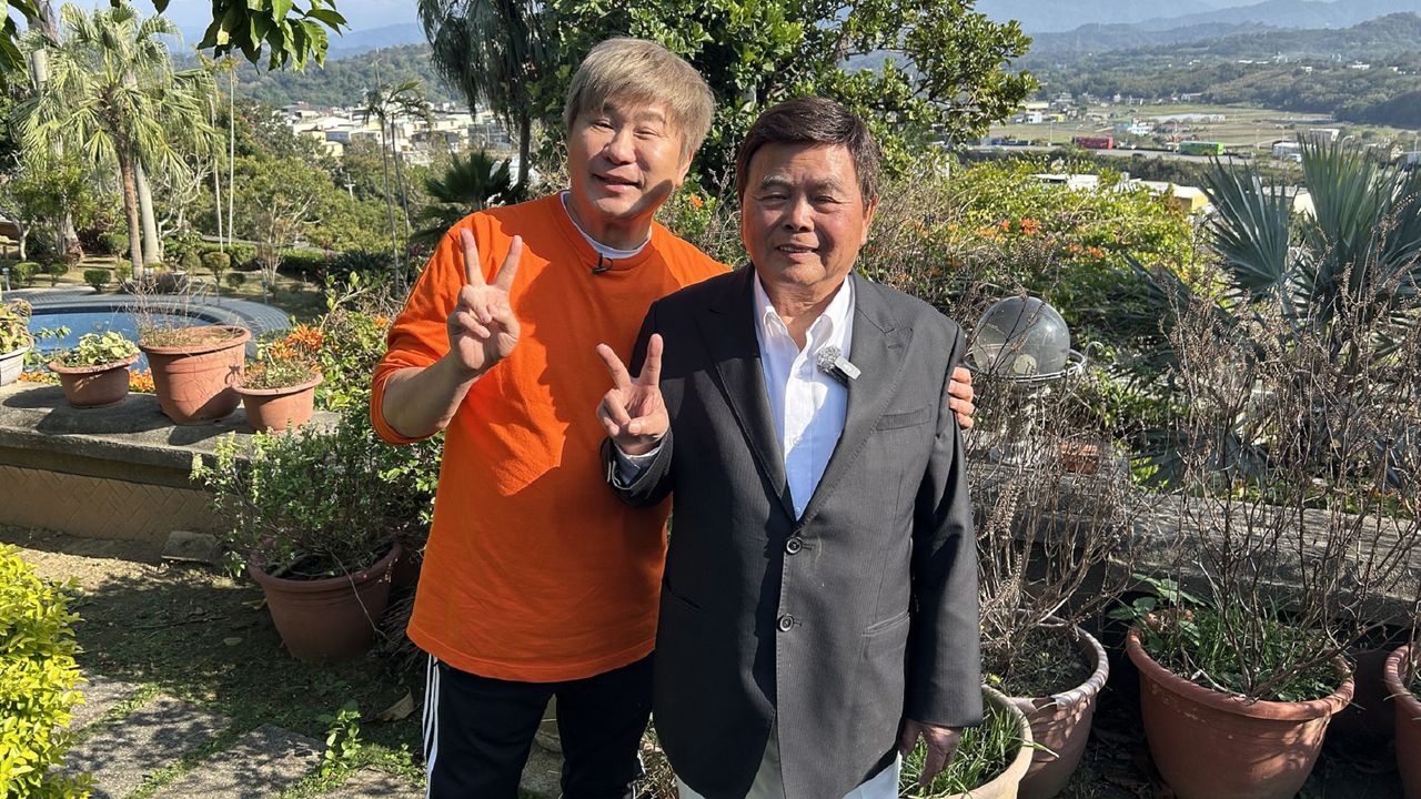 胡瓜「神級面粉」超狂背景曝光!千坪豪宅、法拉利震憾全場