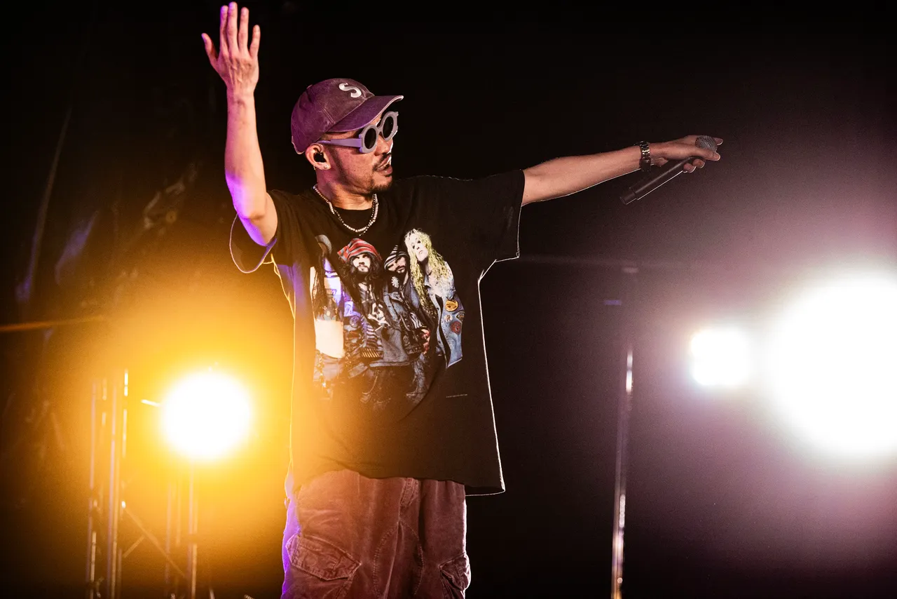 嘻哈歌王熱狗《樓下的房客》涉嫌抄襲挨告，今到北檢出庭。資料照片