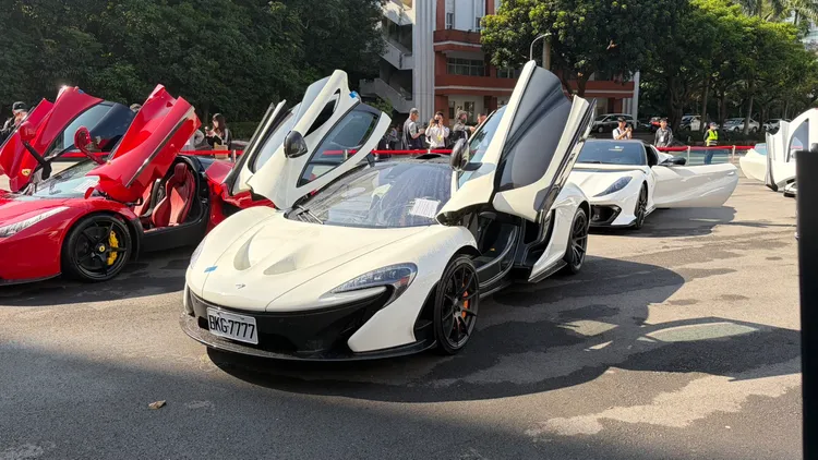 約1億元的麥拉倫傳奇Mclaren P1。莊宗達攝