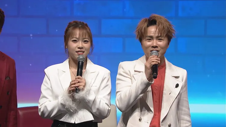 《綜藝一級棒》吳美琳(左)、陳孟賢一起繞口令變台灣國語。中視提供