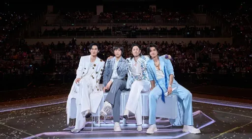 F✦FOREVER深圳站又出事！舞台突竄白煙　阿信試圖踩熄無果畫面曝光