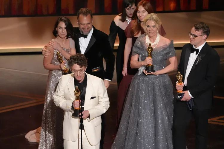 《Mr. Nobody Against Putin》榮獲奧斯卡最佳紀錄長片。美聯社