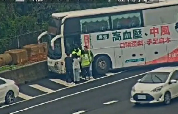 警消到場救援。翻攝畫面