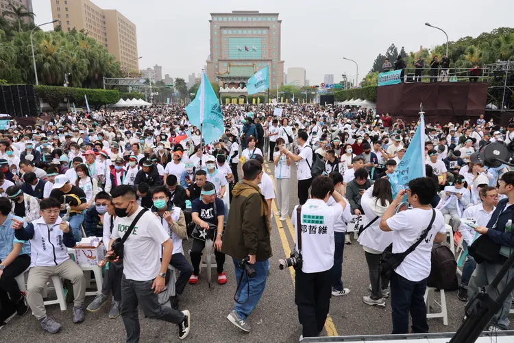 柯文哲因京華城案遭重判17年，民眾黨號召民眾329上凱道遊行。莊宗達攝