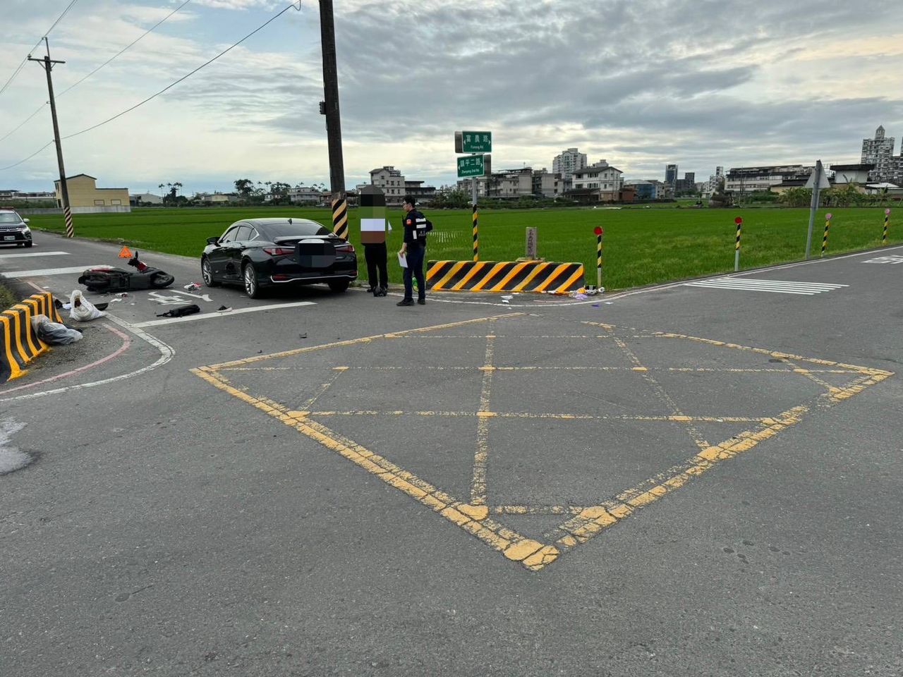 無號誌路口事故!宜蘭汽機車碰撞奪命 驚悚瞬間曝光