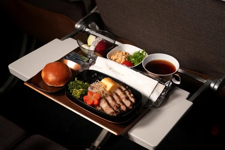 星宇同時榮獲 「全球最佳機上餐飲」 獎項。星宇航空提供