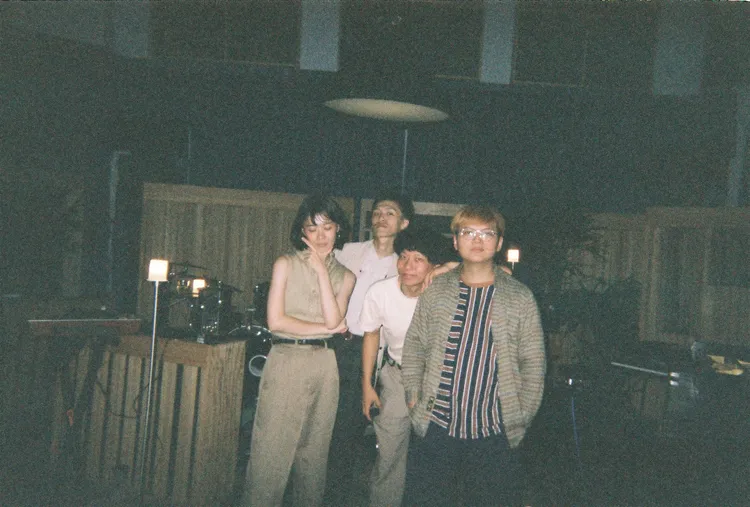 我是機車少女I'mdifficult團照。someshiit山姆提供