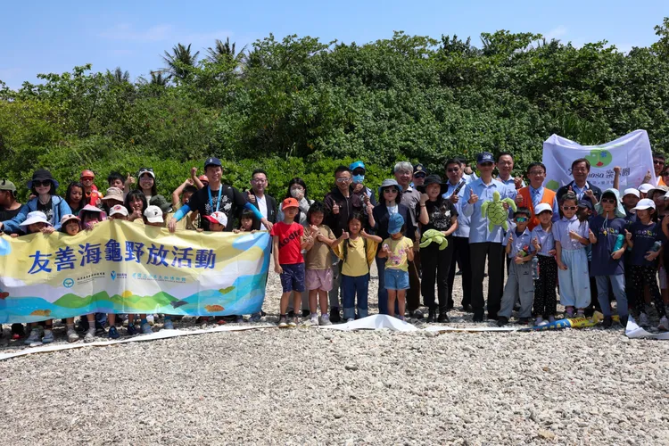 野放活動參與人員合影。翻攝畫面