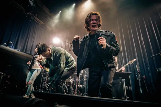 「信樂團」主唱坦承變胖腹肌失蹤　飆高音較勁楊培安全場起雞皮疙瘩