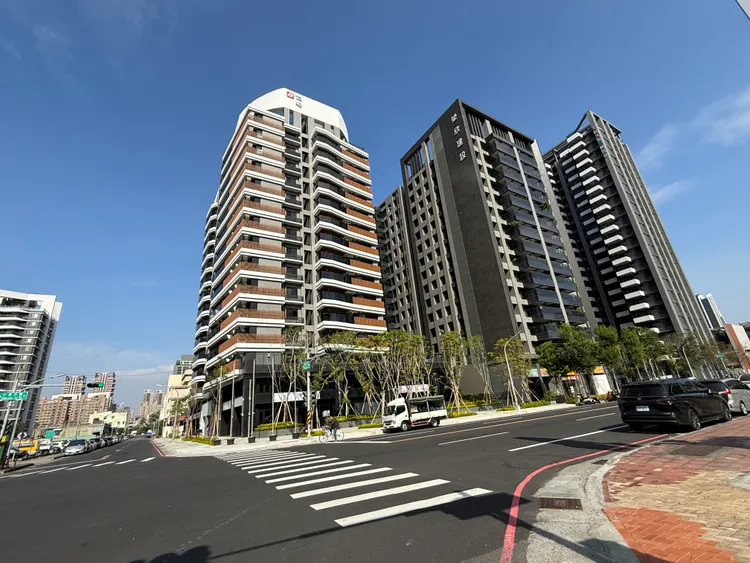 區段成屋均價連續兩年落在41萬元，但有部分個案成交3字頭末，而預售屋最高突破5字頭。葉家銘攝