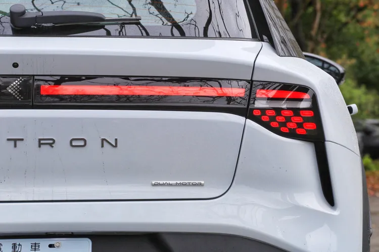 Bria Pioneer兼具動力與舒適表現，車室質感、科技配備與空間機能均達到日常與長途使用的均衡水準，同時也象徵FOXTRON品牌從研發到銷售的完整自主化，展現新世代電動車品牌實力。林浩昇攝