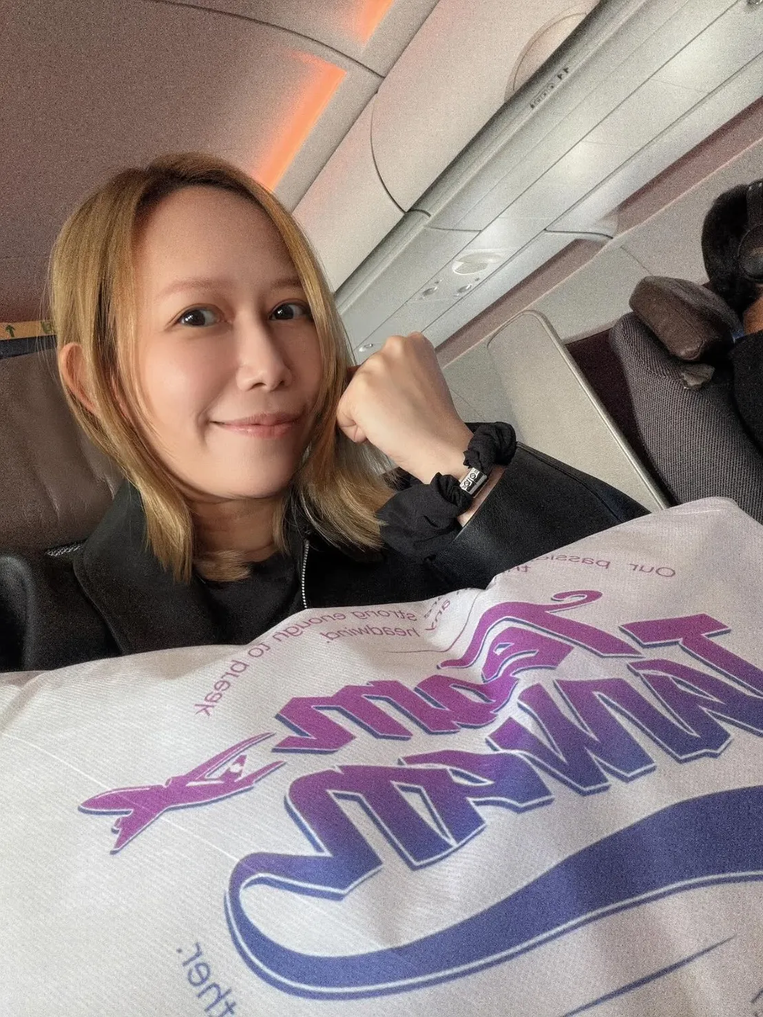 「電商女帝」瑪菲司搭機赴日應援。翻攝瑪菲司Threads