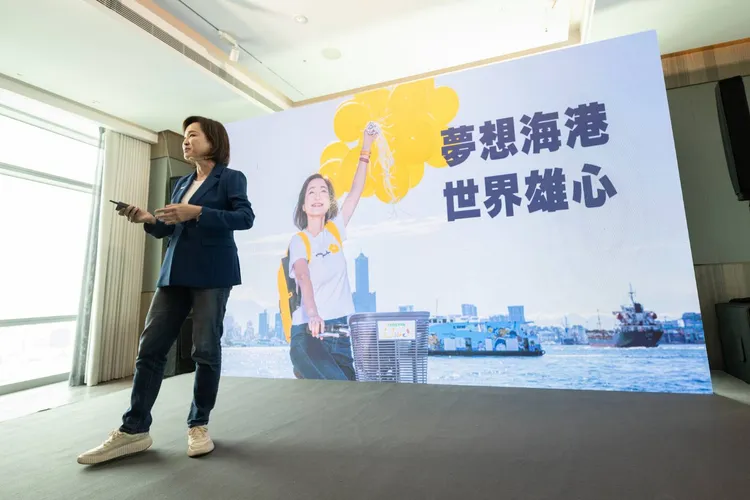 柯志恩24日宣示「一個夢想、三個希望、五區均衡、七個願景、九大方針」政見藍圖。翻攝畫面