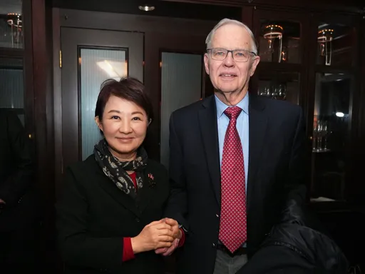 盧秀燕訪美智庫與卜睿哲、葛來儀會談：領導者應具備與不同族群對話勇氣