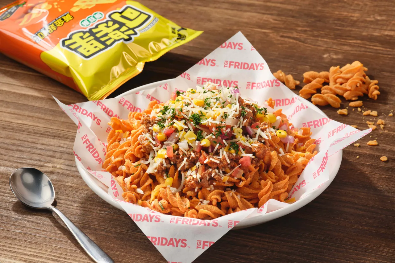 「肉醬起司脆脆」加入可樂果人氣「黃金起司口味」，鹹香濃厚。業者提供