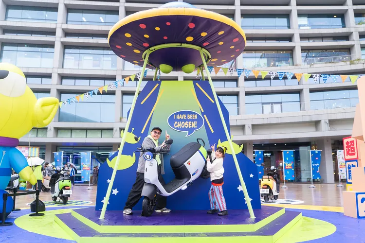二期廣場與Gogoro X《玩具總動員》合作打造主題遊樂車展，於4/3至4/6限時展出，超多趣味互動設施等你來挑戰。業者提供