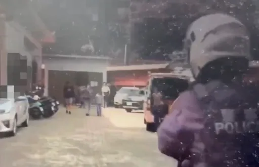 北市二殯旁喪葬會館遭砸「牌位門窗盡毀」　10餘名黑衣惡煞快閃逃逸