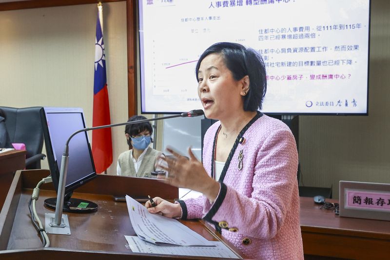 民進黨讓李貞秀「對空氣質詢」!媒體人警告:恐成迴力鏢