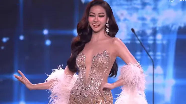 甘末宛展露身材。翻攝自YouTube