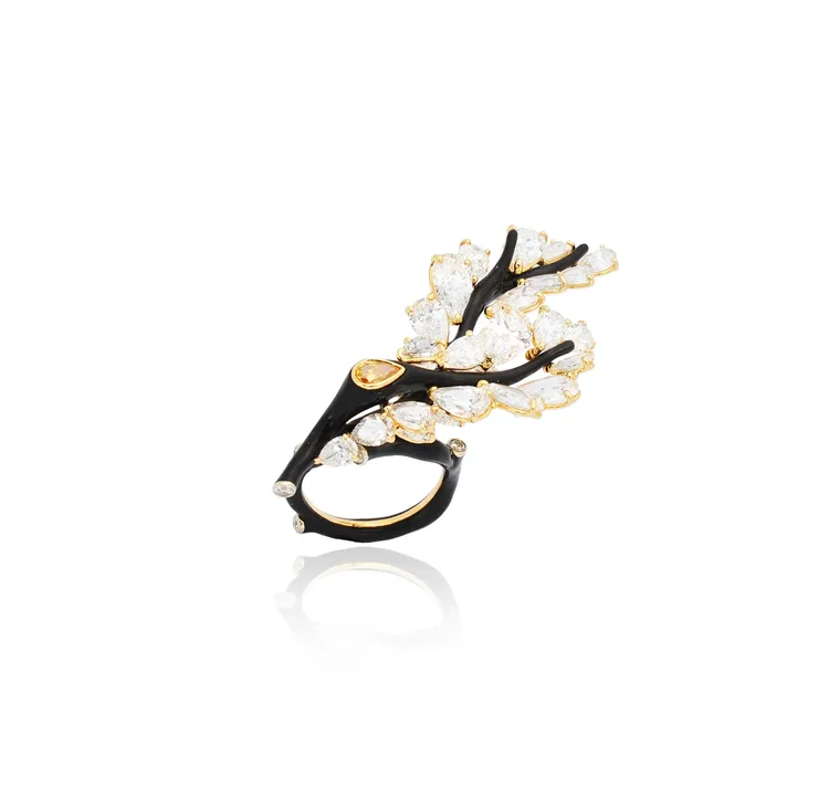 CINDY CHAO White Label Collection 高級珠寶系列樹枝戒指。品牌提供