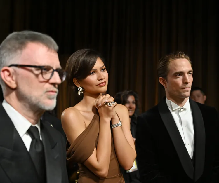 Zendaya佩戴CINDY CHAO藝術珠寶擔任奧斯卡頒獎嘉賓。品牌提供