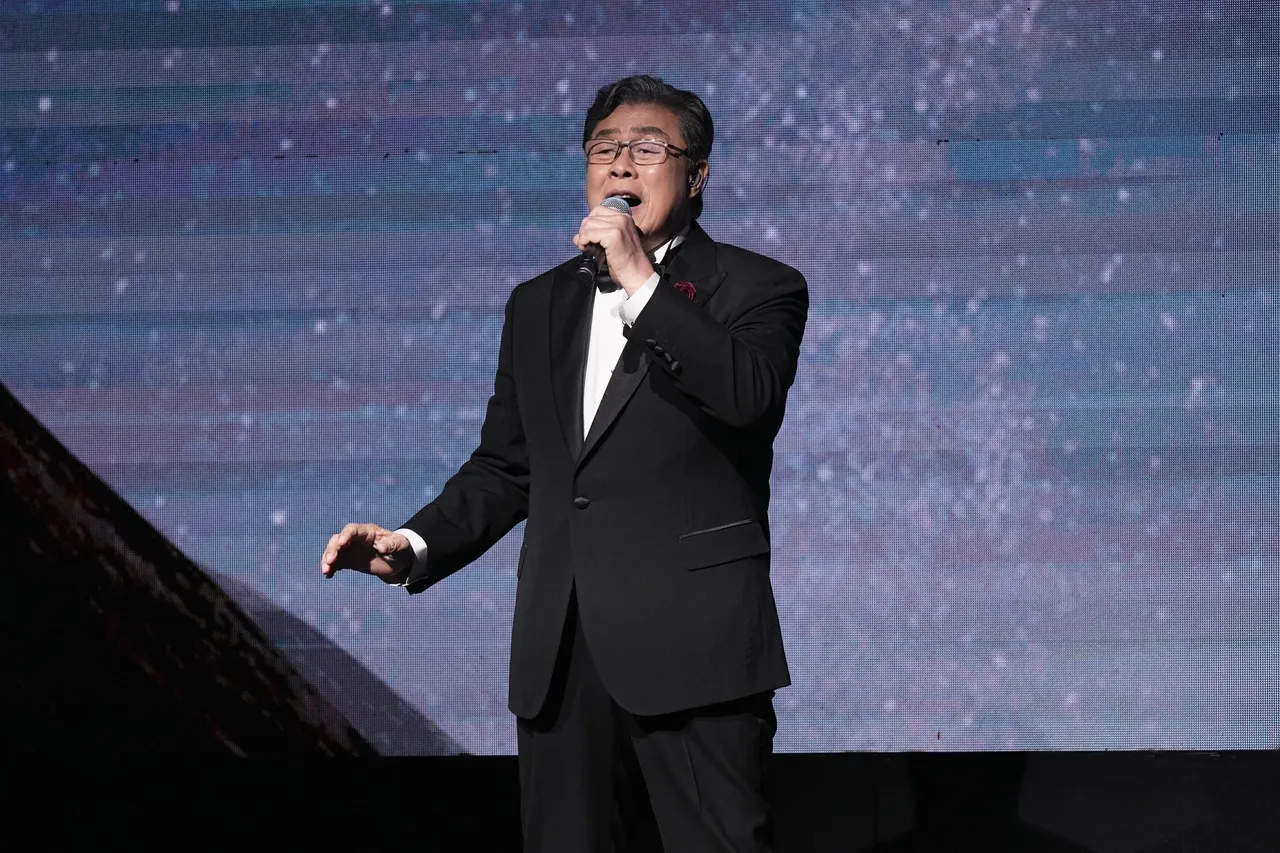 楊烈首曲選唱由日本歌手谷村新司作曲、林夕填詞的《自由路上》。彭欣偉攝