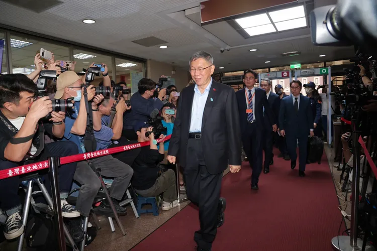 柯文哲涉京華城案與政治獻金案，一審遭判17年、褫奪公權6年，全案仍可上訴。彭欣偉攝