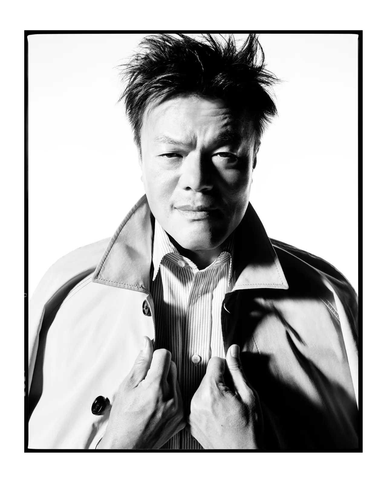 韓國歌手朴軫永拍攝Burberry全新風衣形象照。品牌提供