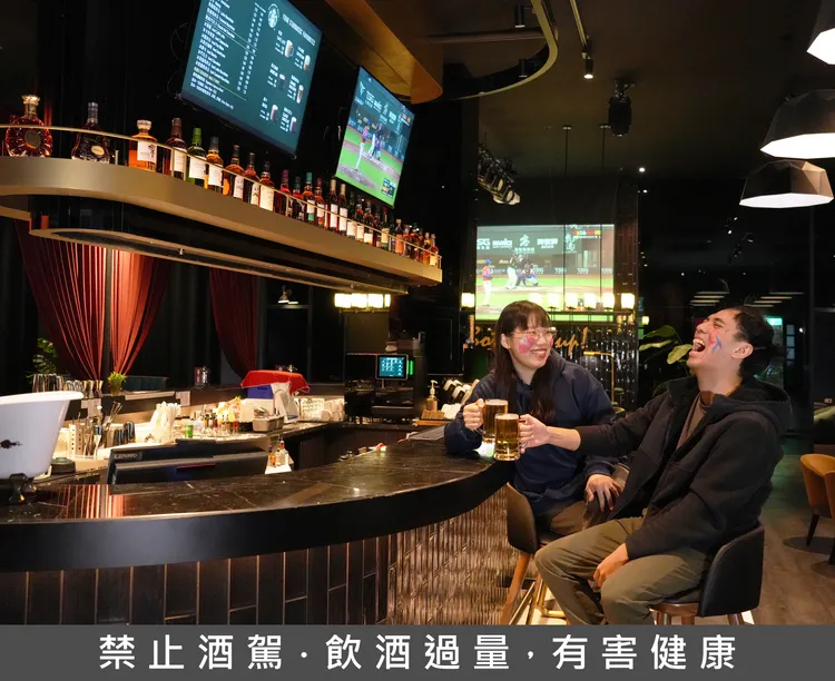 「皮爾沙酒吧」WBC應援活動， 499元可享Highball暢飲優惠。遠雄悅來提供