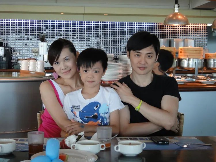 陳維齡（左）形容兒子小時候很皮，右為宋逸民。宋逸民和陳維齢的幸福生活FB提供