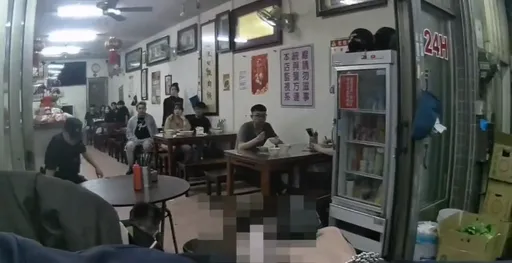 台中兩派人馬夜店互看不爽　吃火雞肉飯爆衝突！警掏槍逮8人