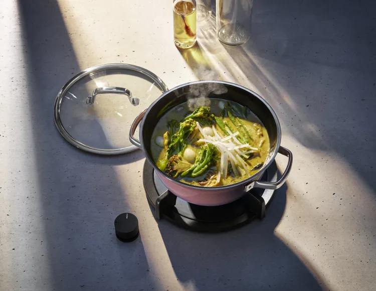 即日起至5/31止，凡於恆隆行官方指定通路購買 WMF 商品滿3800元即有機會獲得價值3000元的《暖廚家味2025 線上課程》。恆隆行提供