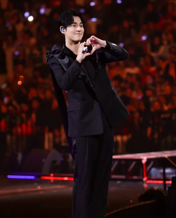 周渝民忙著F3+阿信的巡演。翻攝周渝民IG